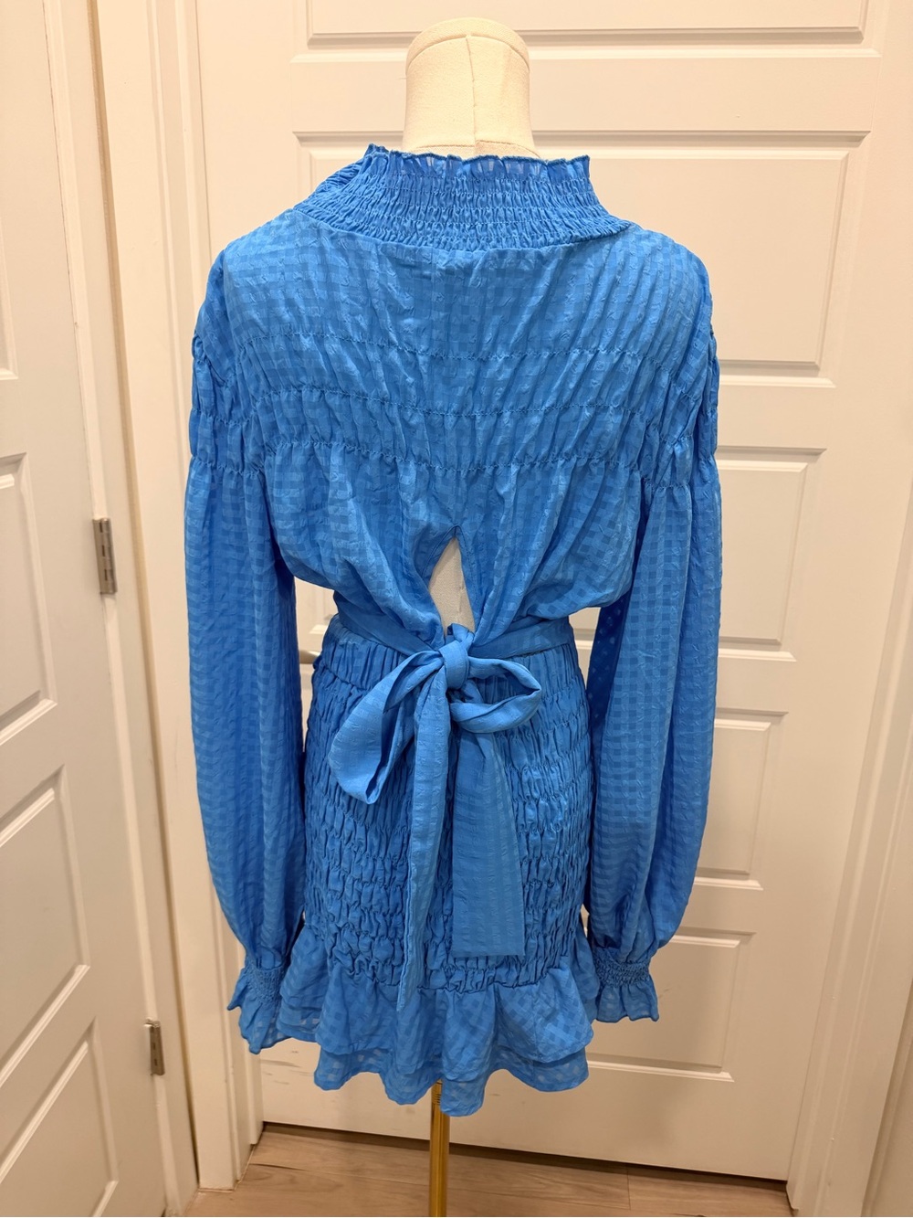 SHEIN Electric Blue Smocked Crop Top and Mini Skirt Set - Picture 8 of 9
